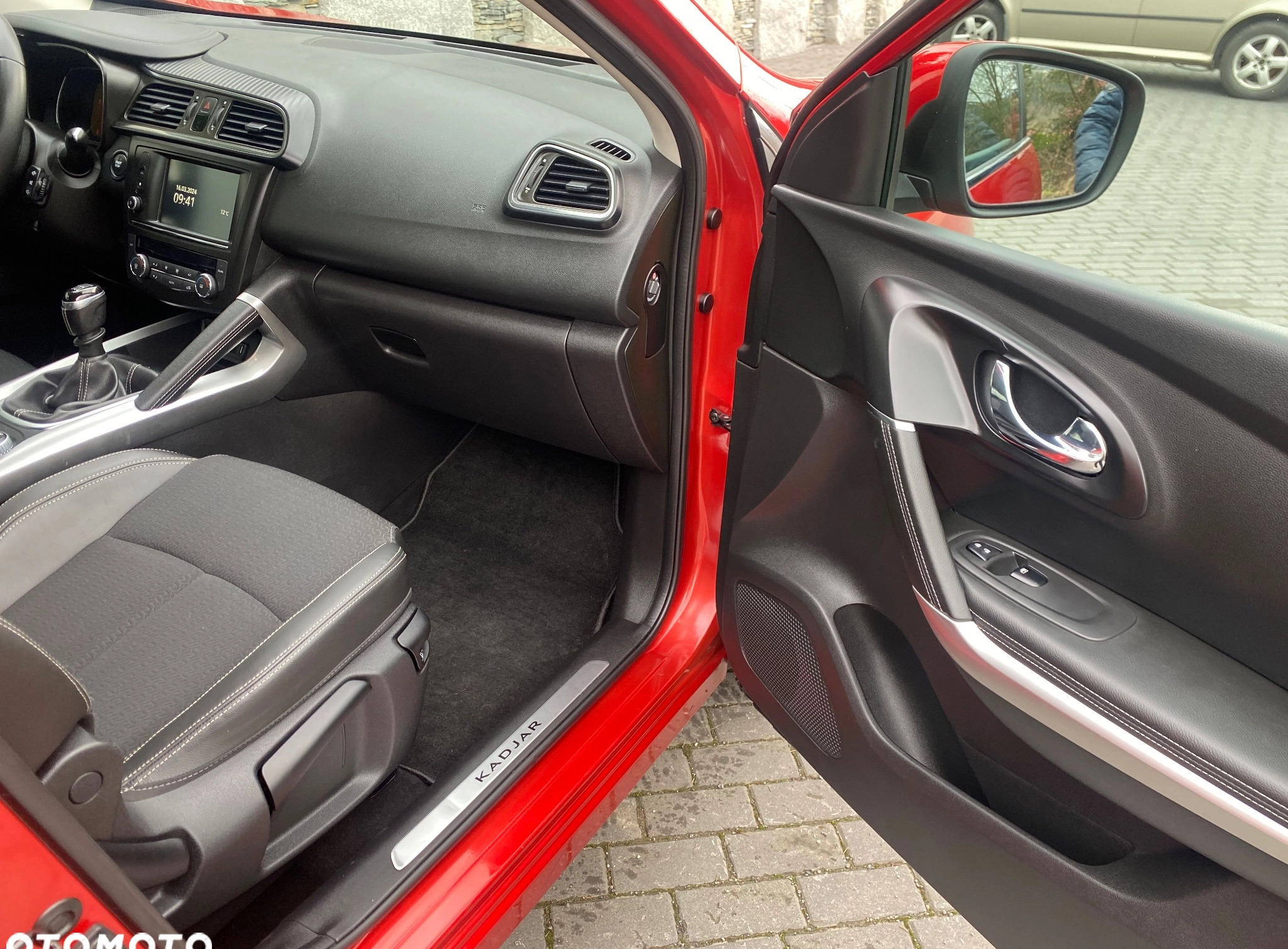 Renault Kadjar cena 52500 przebieg: 179000, rok produkcji 2015 z Konstantynów Łódzki małe 352